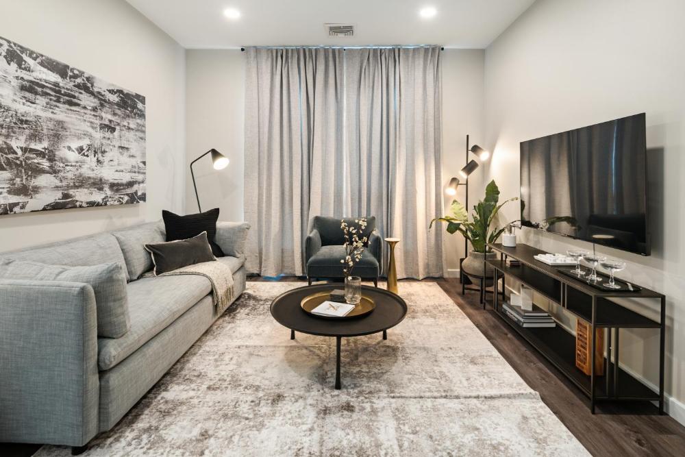 Luxury Furnished Apartments by Hyatus Downtown at Yale